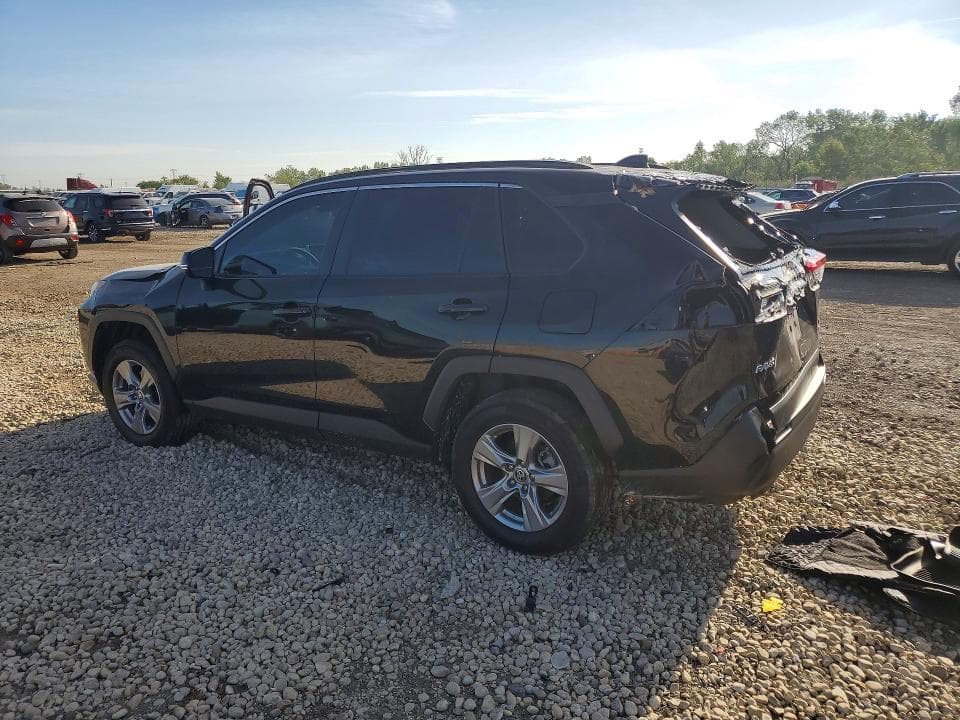 2024 TOYOTA RAV4 XLE 2