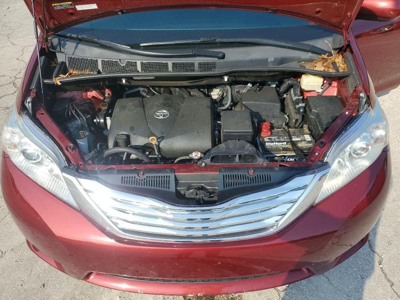 2017 TOYOTA SIENNA XLE 7-PASSENGER 12