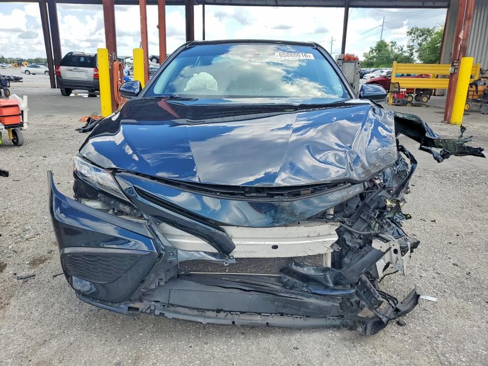 2021 TOYOTA CAMRY SE 5
