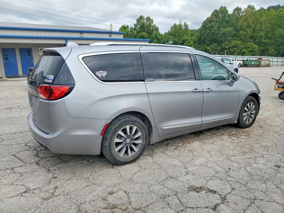 2020 CHRYSLER PACIFICA TOURING L PLUS 3