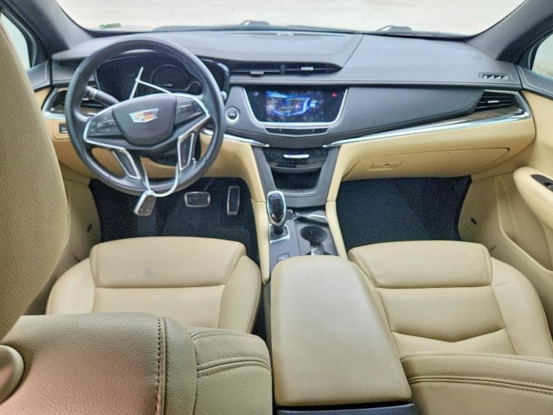 2019 CADILLAC XT5 8