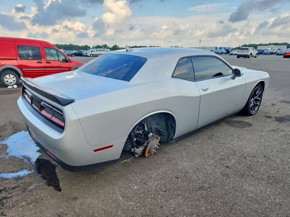 2023 DODGE CHALLENGER SXT 3