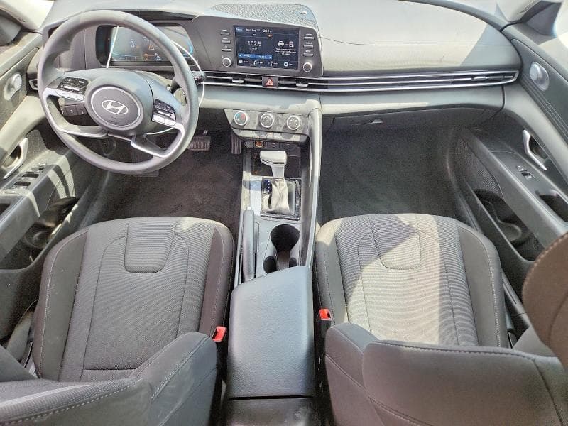 2025 HYUNDAI ELANTRA SE 8