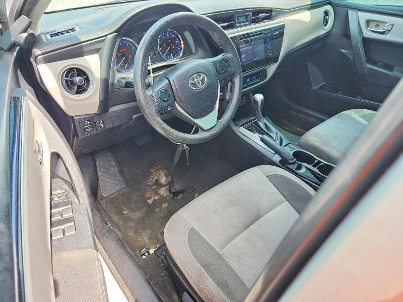 2017 TOYOTA COROLLA LE 8