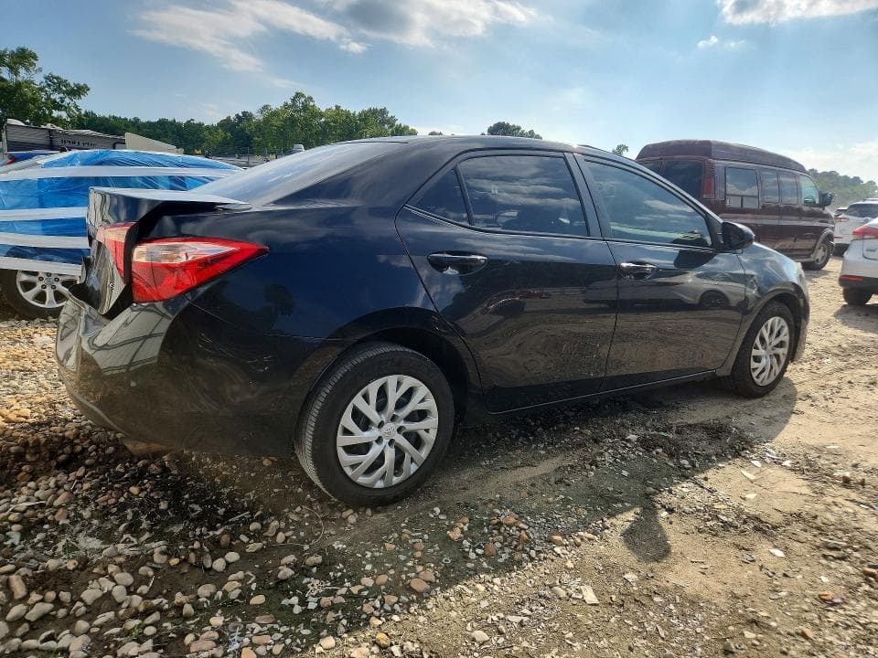 2018 TOYOTA COROLLA LE 3