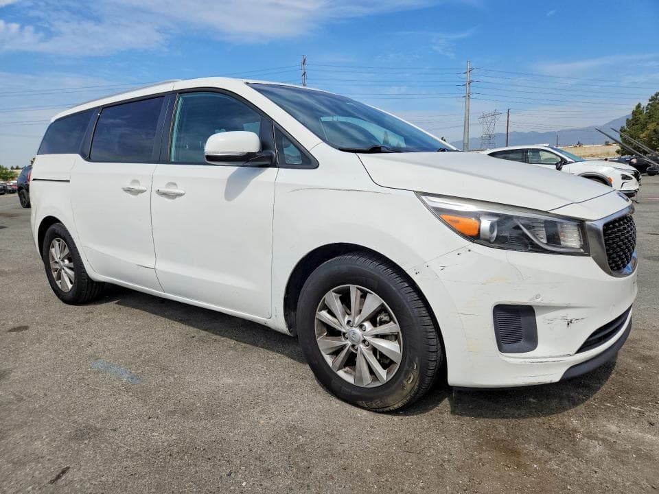 2017 KIA SEDONA LX 4