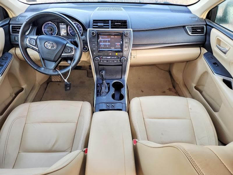 2017 TOYOTA CAMRY XLE 8