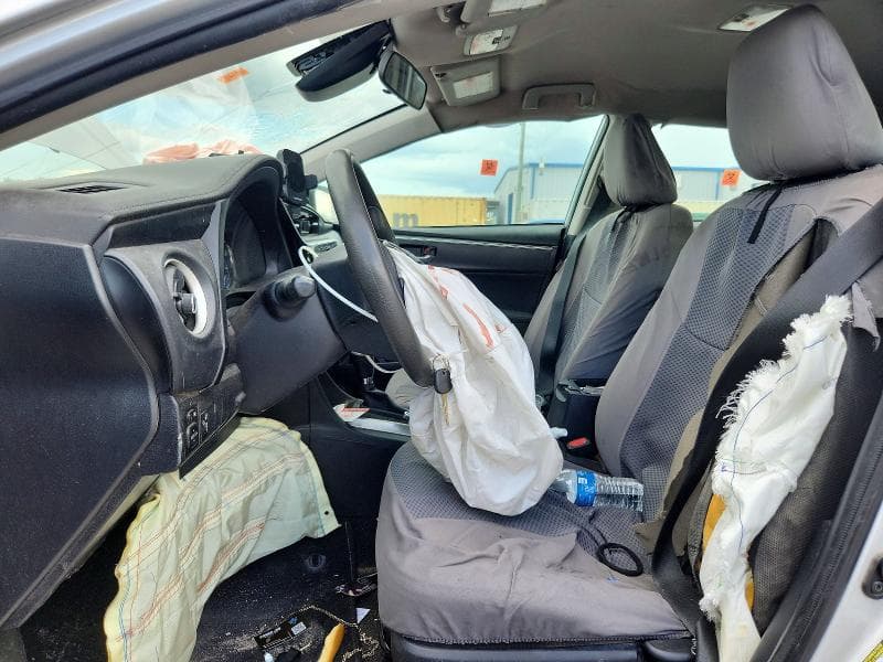 2017 TOYOTA COROLLA LE 7