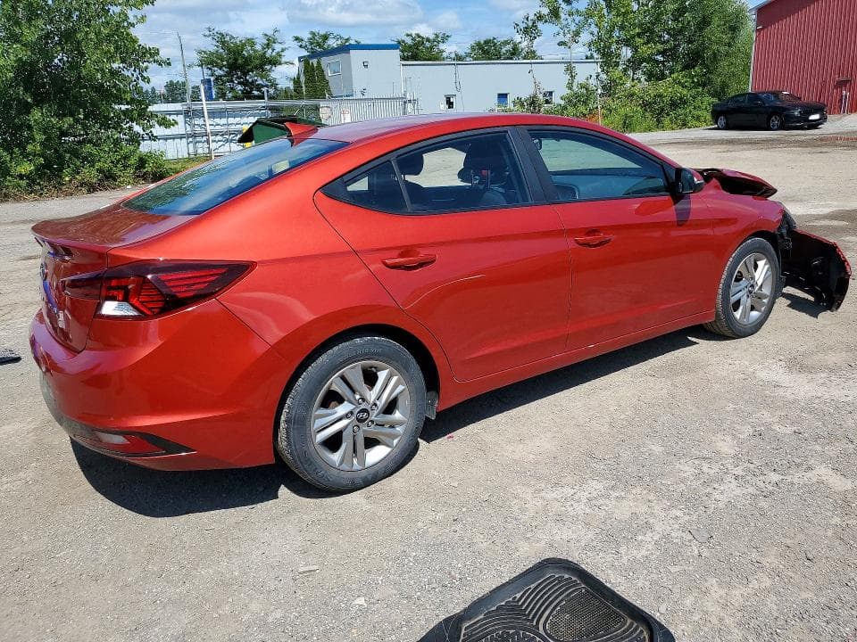 2019 HYUNDAI ELANTRA SE 3