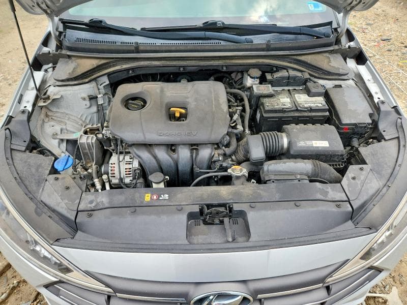 2019 HYUNDAI ELANTRA SE 11