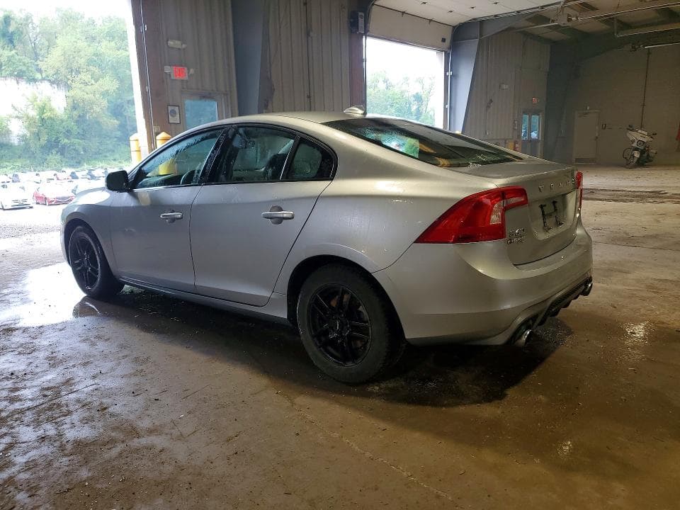 2017 VOLVO S60 DYNAMIC 2