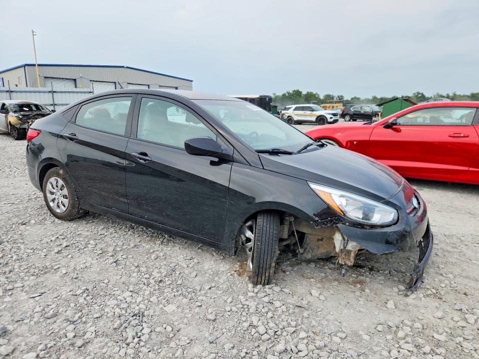 2017 HYUNDAI ACCENT SE 4