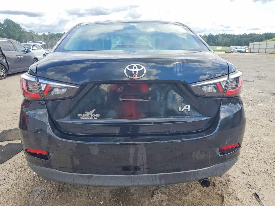 2017 TOYOTA YARIS IA BASE 6