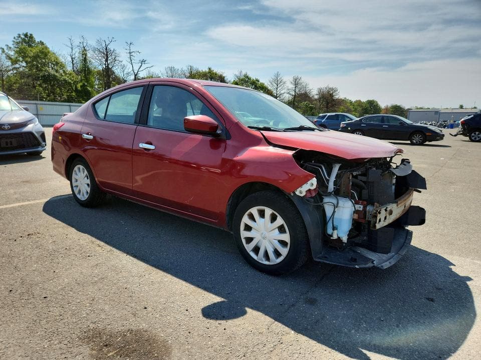2017 NISSAN VERSA 1.6 SV 4