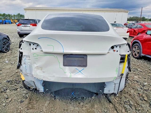 2023 TESLA MODEL Y 6
