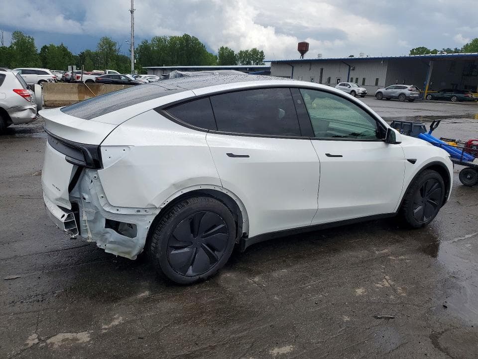 2026 TESLA MODEL Y 3