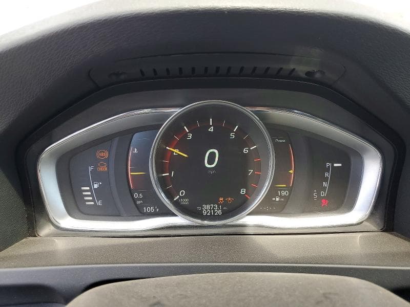 2017 VOLVO S60 9
