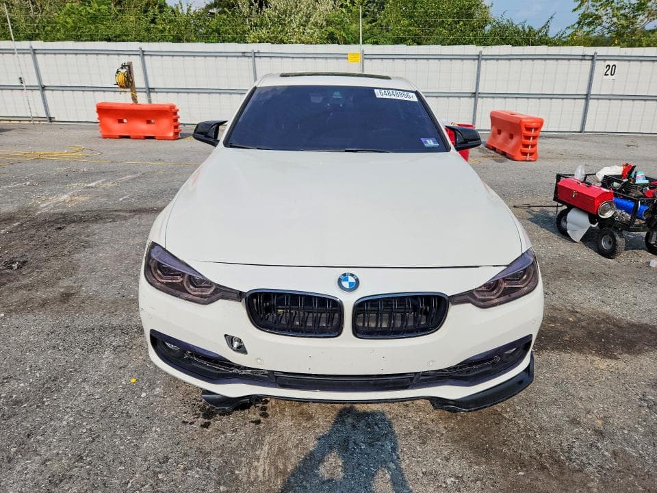 2018 BMW 330 XI 5