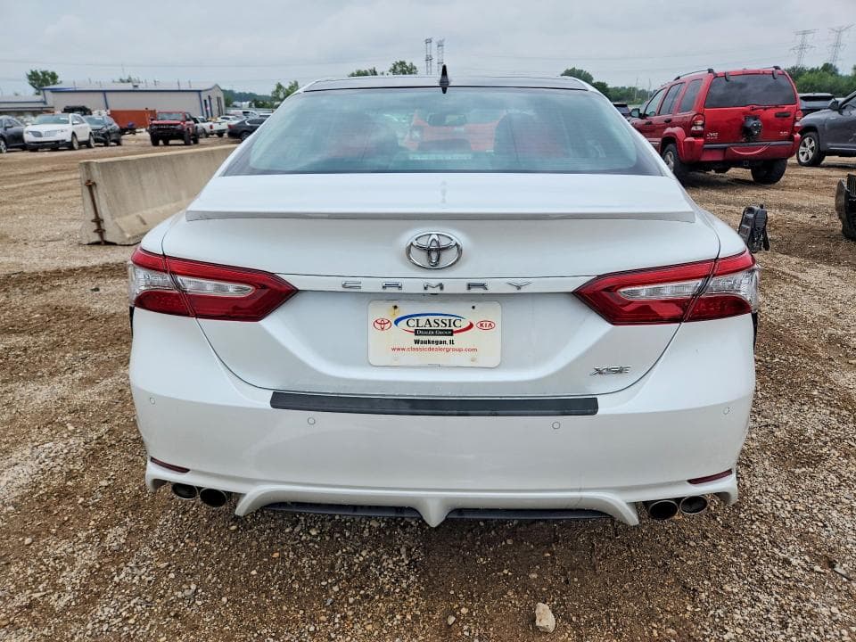 2018 TOYOTA CAMRY XSE V6 6
