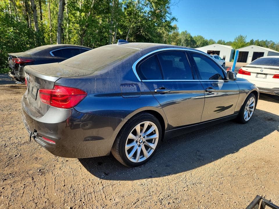 2017 BMW 330 XI 3
