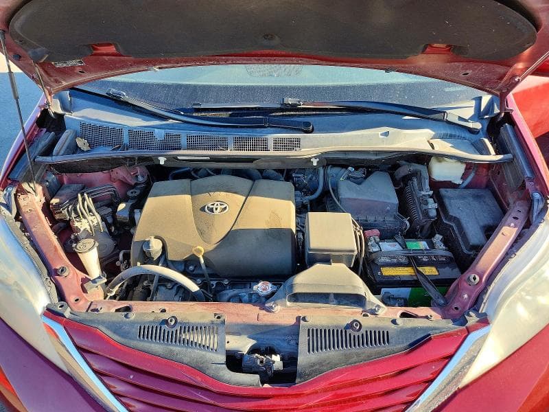 2017 TOYOTA SIENNA LE 8-PASSENGER 12