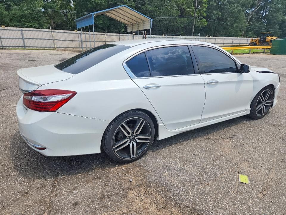 2017 HONDA ACCORD SPORT 3