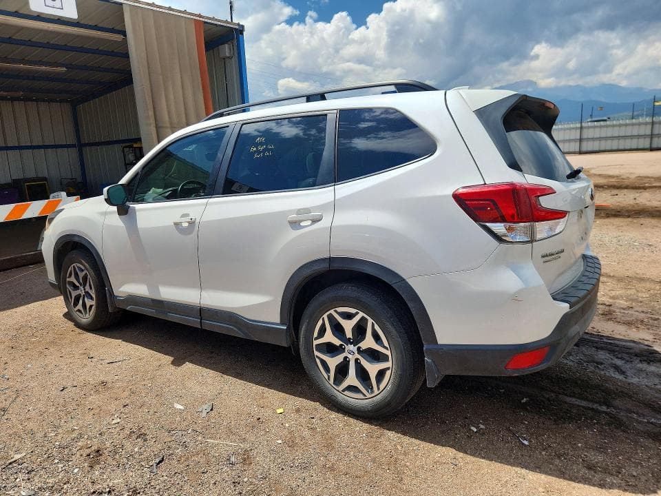 2020 SUBARU FORESTER PREMIUM 2