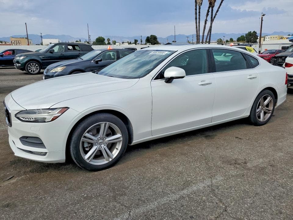 2018 VOLVO S90 T5 MOMENTUM - 1