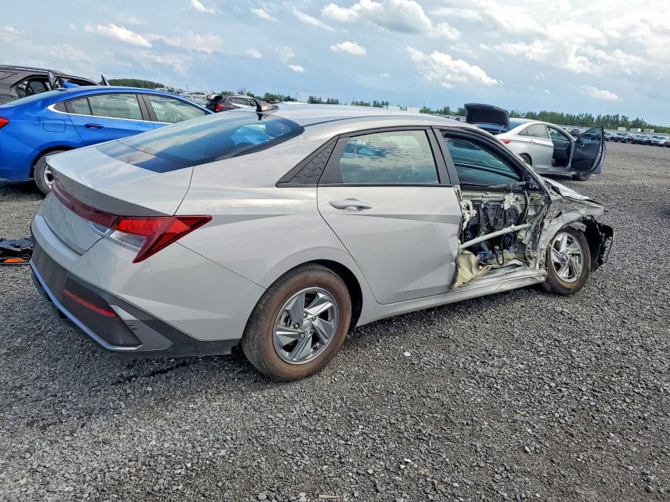 2024 HYUNDAI ELANTRA SEL 3