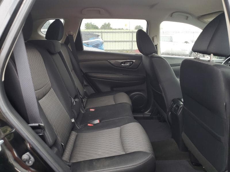2017 NISSAN ROGUE SV 11