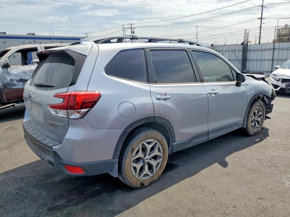 2022 SUBARU FORESTER PREMIUM 3