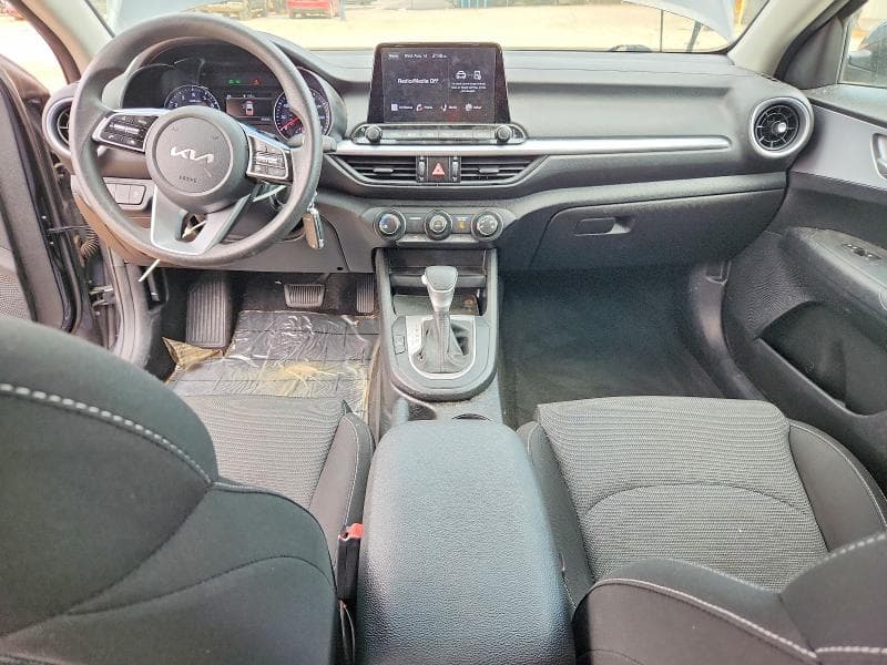 2023 KIA FORTE LX 8