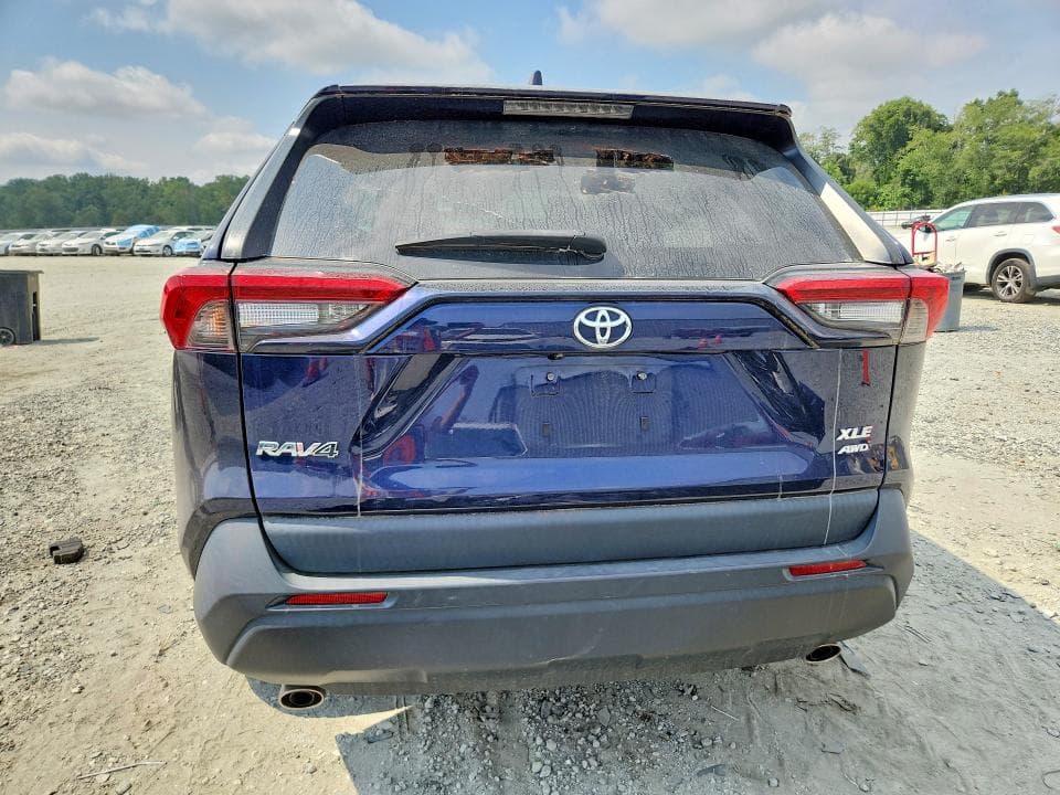 2023 TOYOTA RAV4 XLE 6