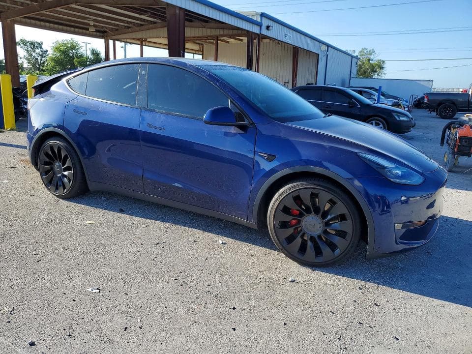 2022 TESLA MODEL Y 4