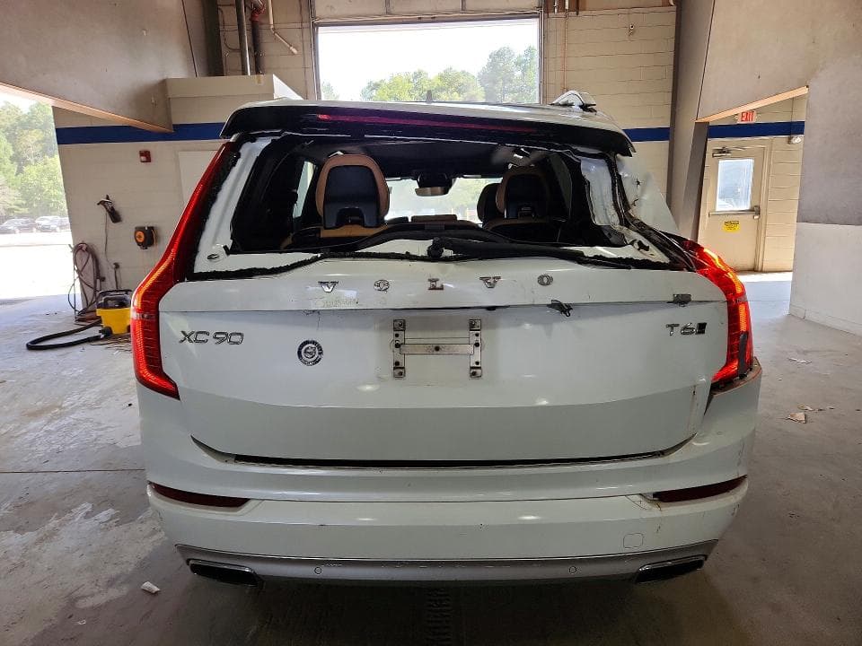 2018 VOLVO XC90 T6 6