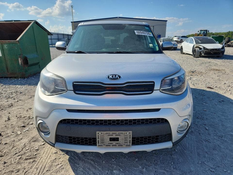2019 KIA SOUL + 5