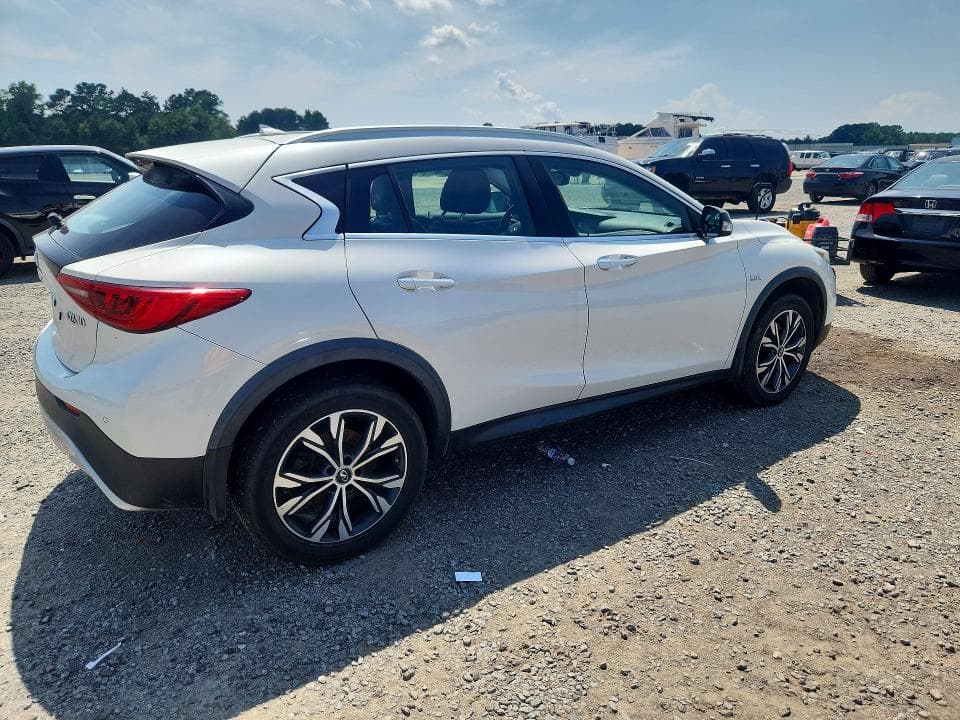 2018 INFINITI QX30 PREMIUM 3