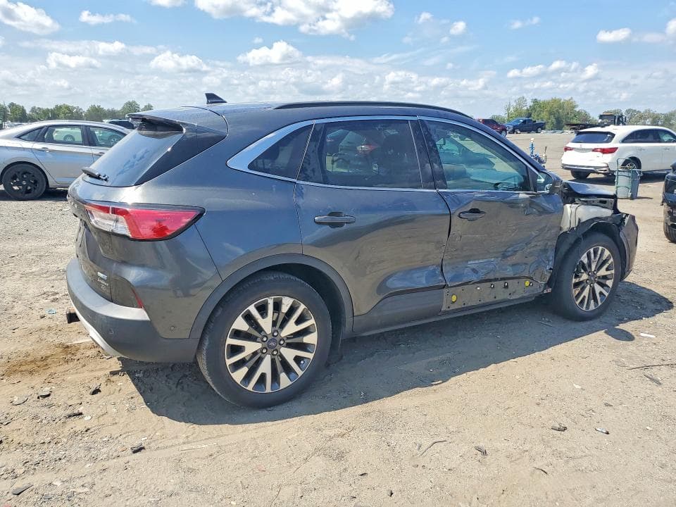 2020 FORD ESCAPE TITANIUM 3