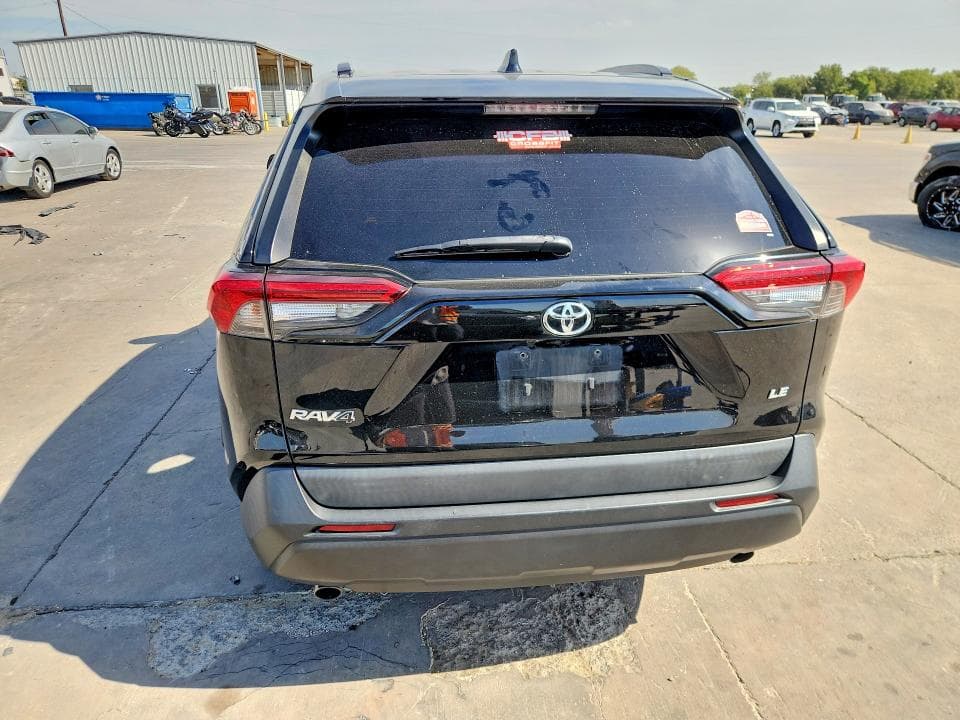 2021 TOYOTA RAV4 LE 6