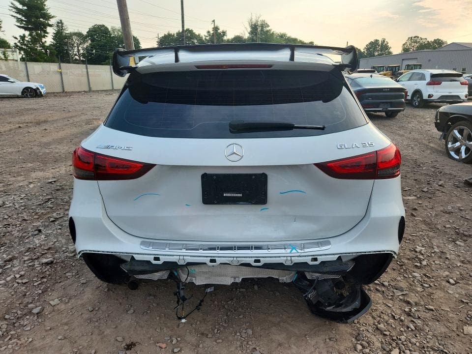 2021 MERCEDES-BENZ GLA 35 AMG 6