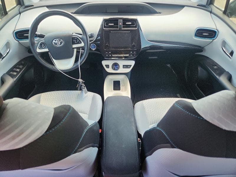 2018 TOYOTA PRIUS THREE 8