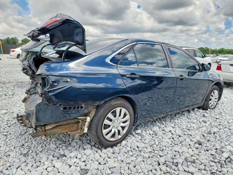 2017 TOYOTA CAMRY LE 3
