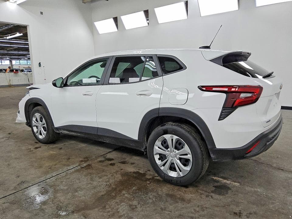 2026 CHEVROLET TRAX LS 2
