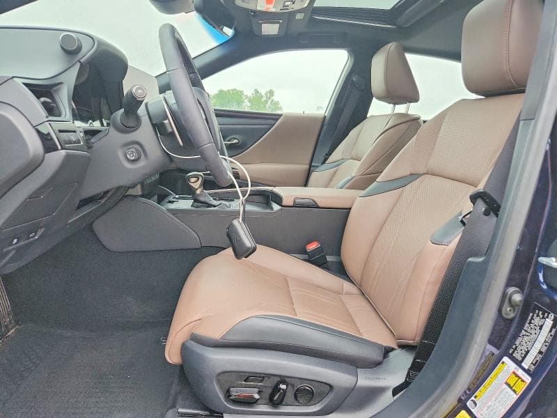 2025 LEXUS ES 300H LUXURY 7