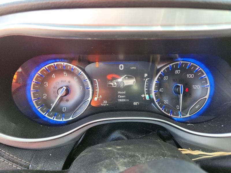 2018 CHRYSLER PACIFICA LIMITED 9