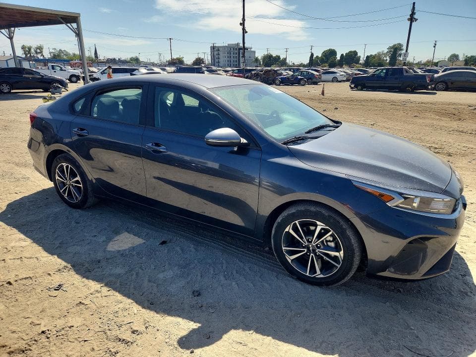 2024 KIA FORTE LXS 4