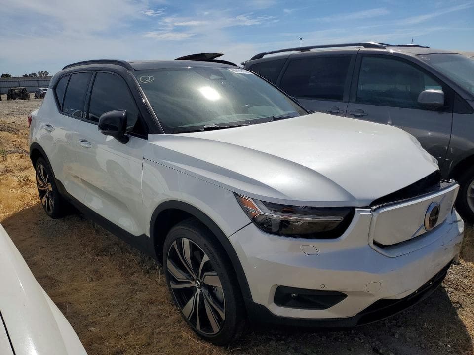 2021 VOLVO XC40 RECHARGE 4