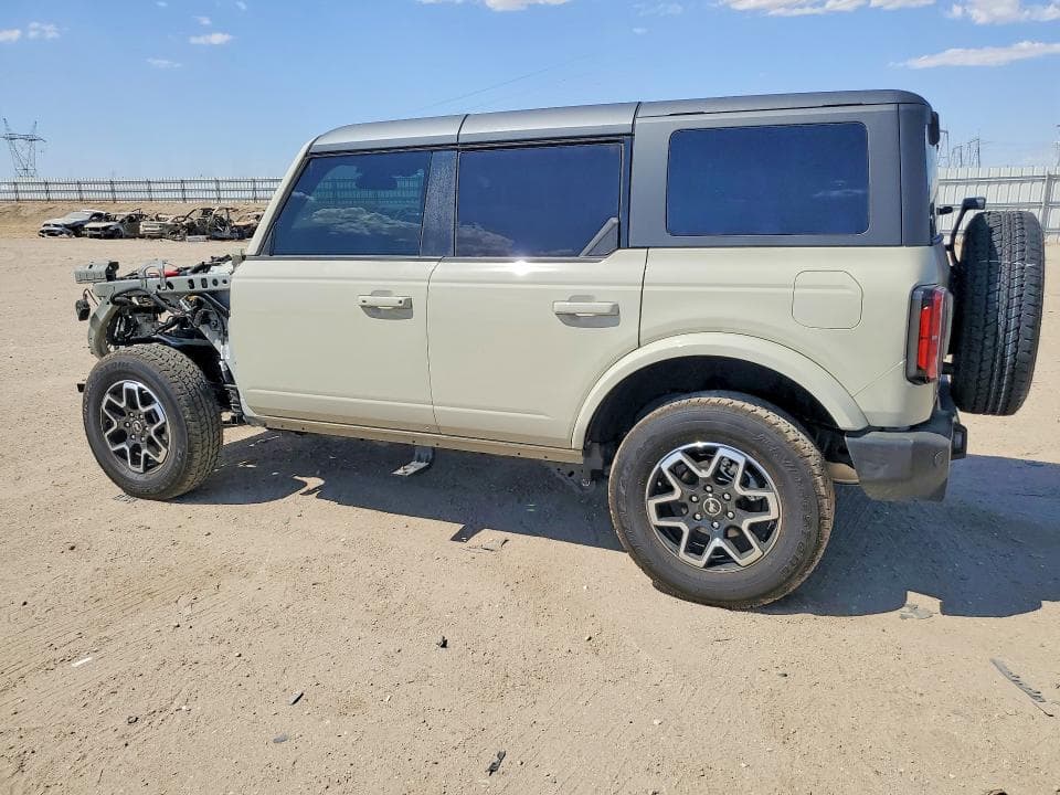 2025 FORD BRONCO OUTER BANKS 2
