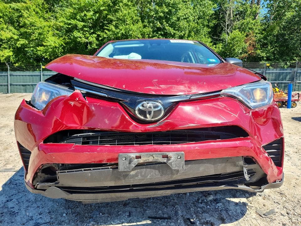 2018 TOYOTA RAV4 LE 5