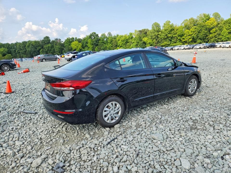2018 HYUNDAI ELANTRA SE 3